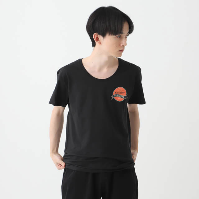 【off】デザインネックTシャツ